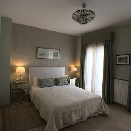Guest House Europa 12 Севілья Екстер'єр фото