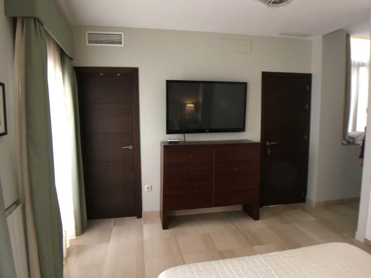 Guest House Europa 12 Севілья Екстер'єр фото